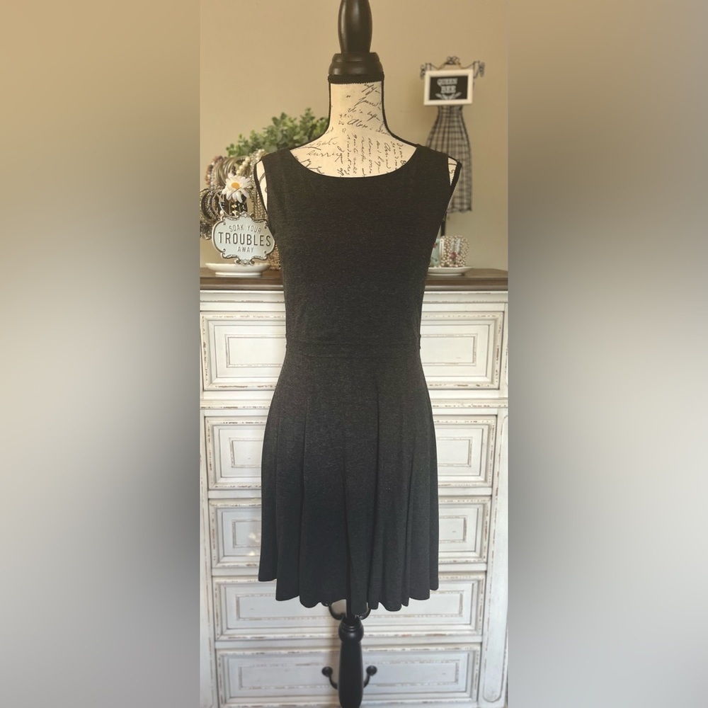 π€ PRETTY & PROFESSIONAL soft and stretchy, gray dress by LOFT-see videoπ₯